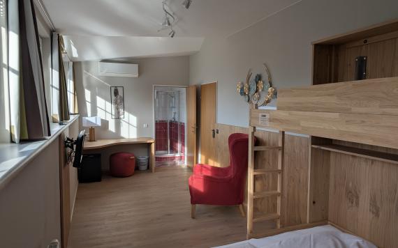 PXL_20251223_122127232