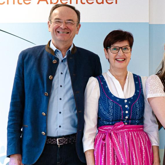 A9202847 (2) A9202847 (2)