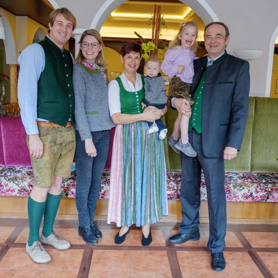 210103_Familienbild