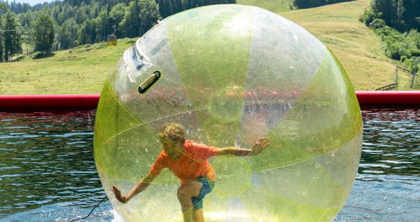 C_Water Zorbing&copy;Rene Eduard Perhab_quer01.85032a15